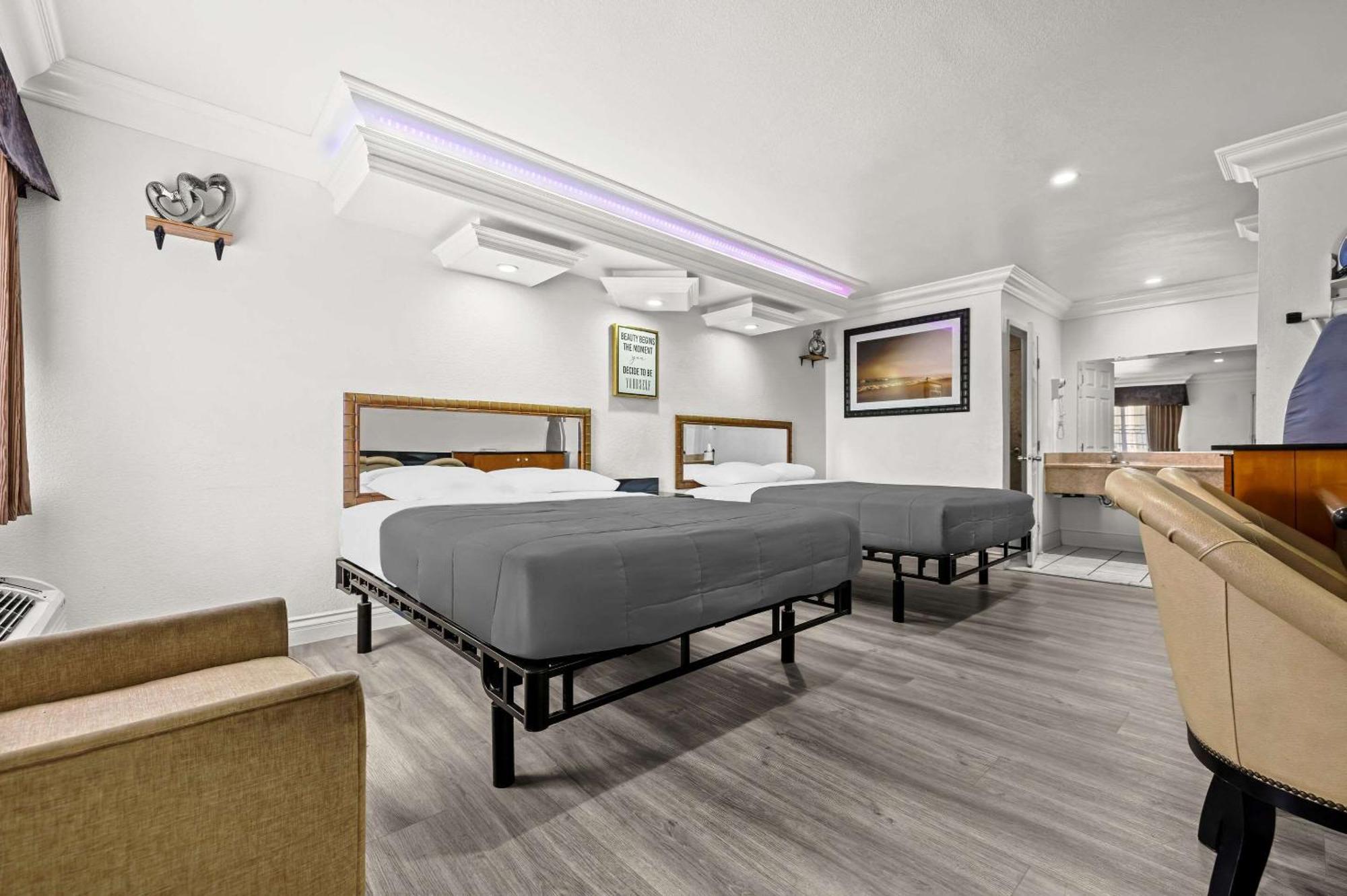 Rodeway Inn Santa Ana Luaran gambar
