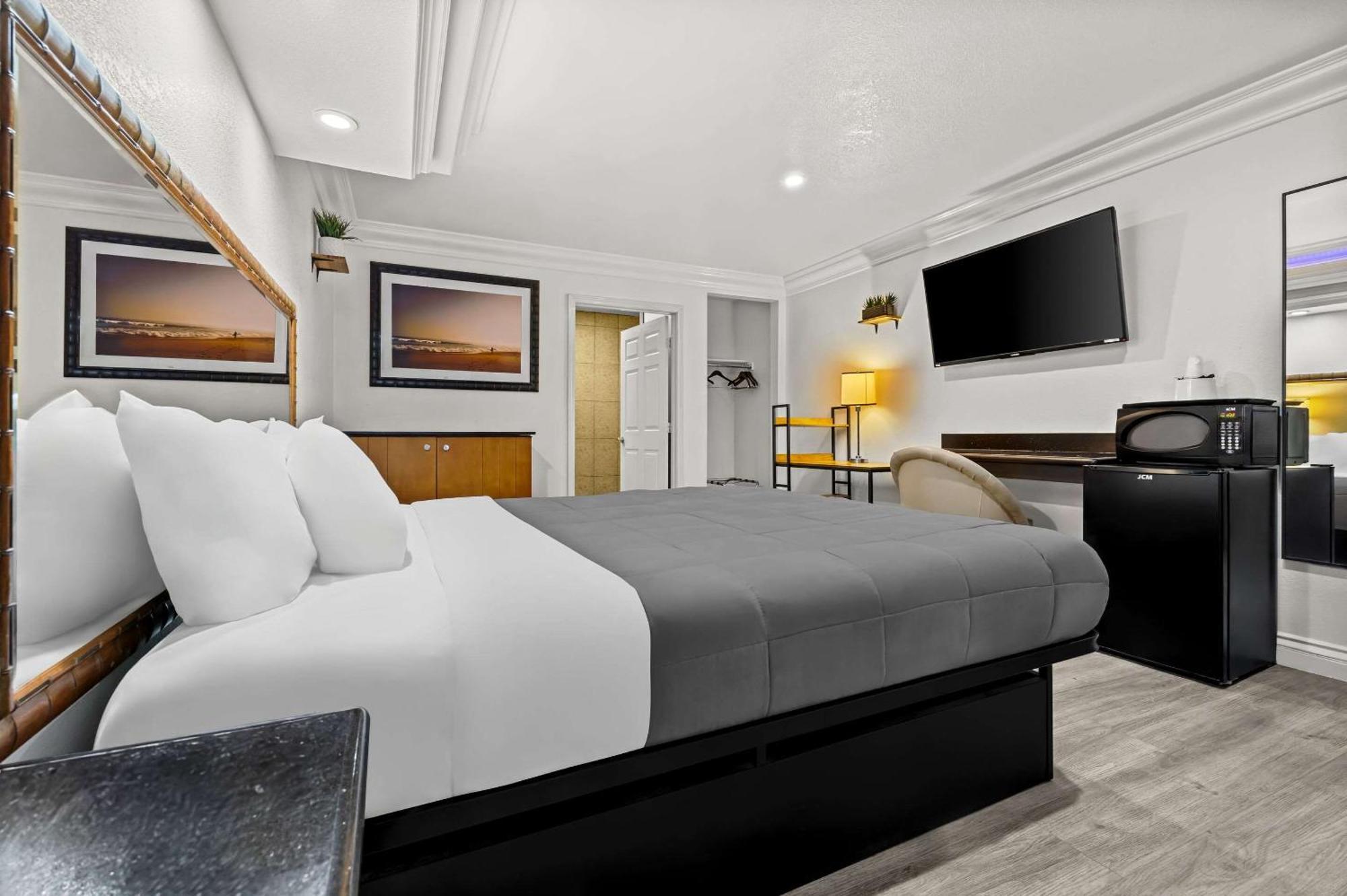 Rodeway Inn Santa Ana Luaran gambar