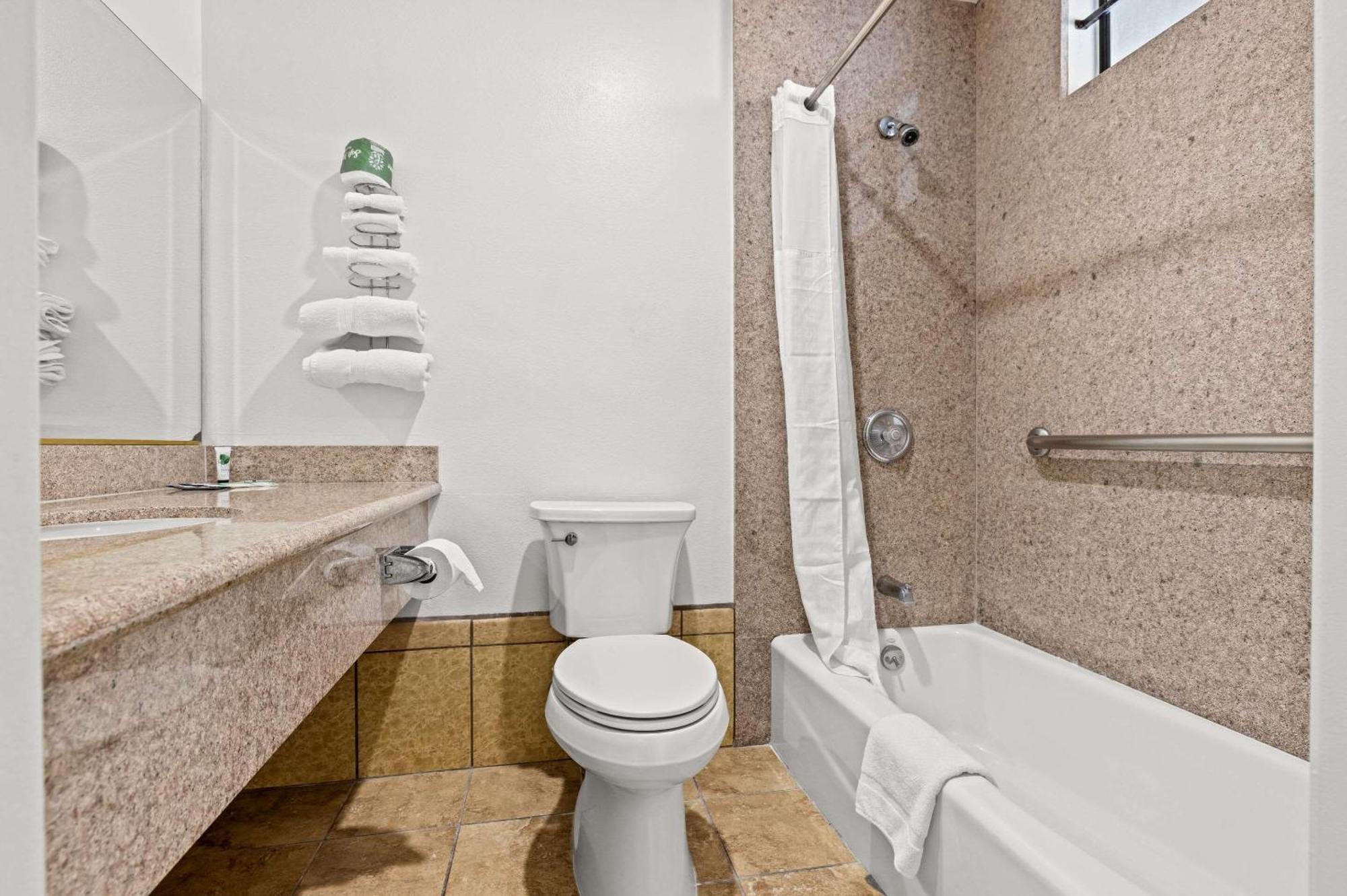 Rodeway Inn Santa Ana Luaran gambar