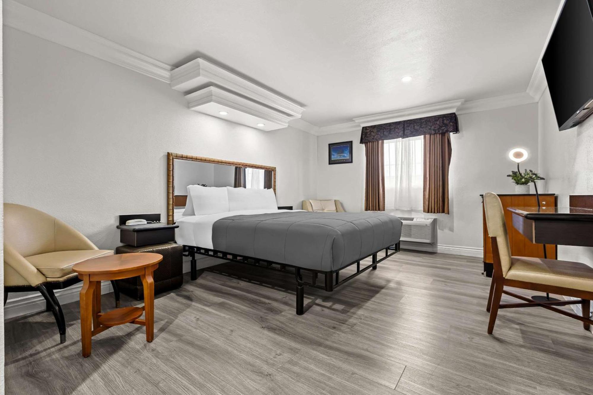Rodeway Inn Santa Ana Luaran gambar